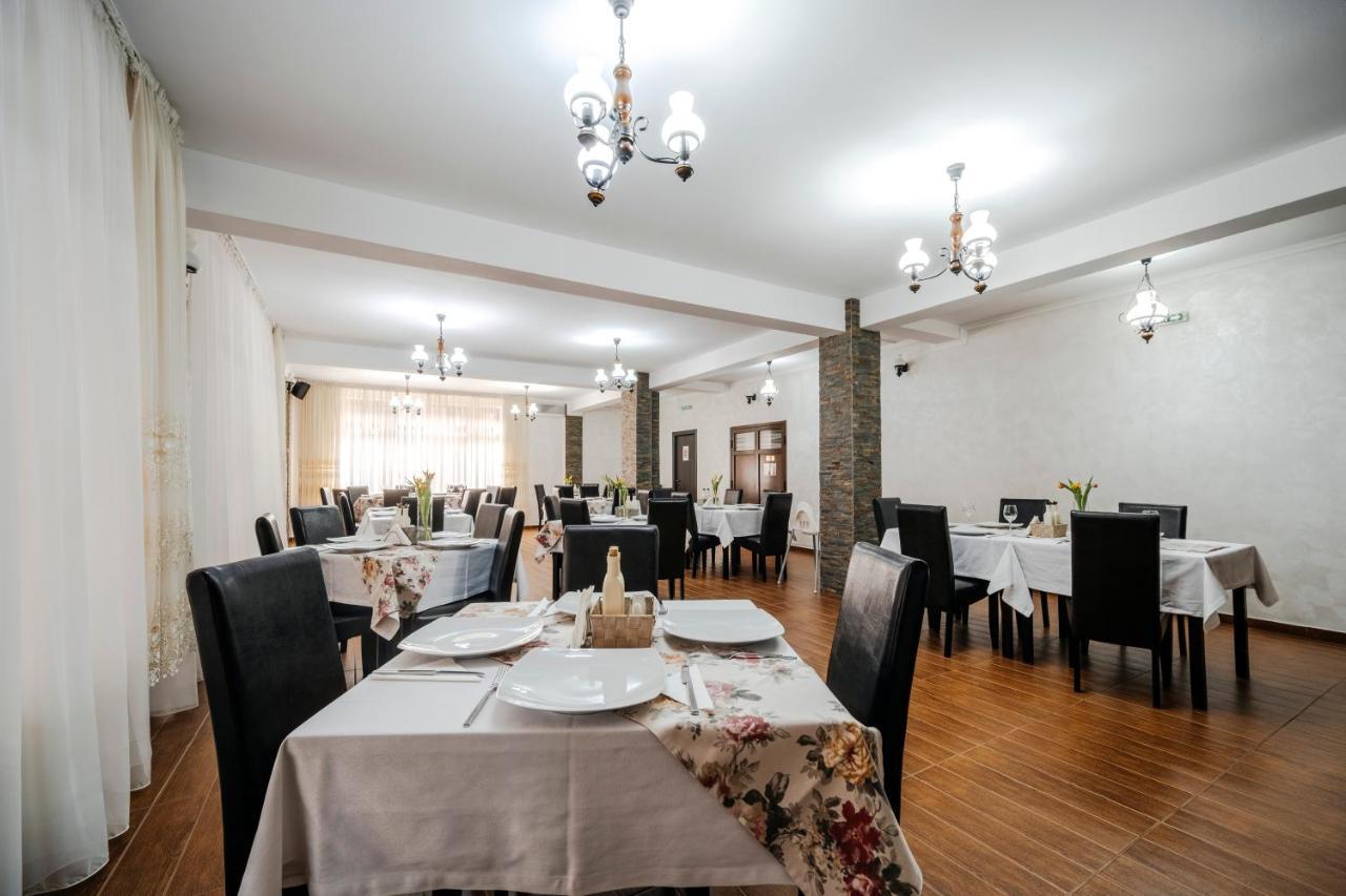 Pension Valeria Voronet Buitenkant foto